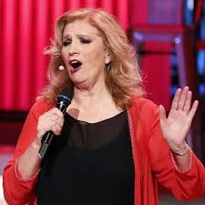 Ok, il prezzo è giusto! Chi E Iva Zanicchi Tutto Sulla Cantante E Opinionista Tv Donne Magazine