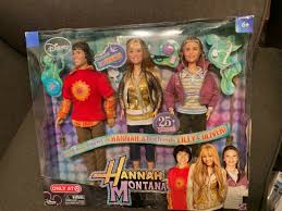 (takes of the hannah wig and tosses it to robby ray) jackson (throwing her coat over her) she's your best friend, miley. Disney Hannah Montana Lilly Oliver Doll Set W 25 Pcs For Sale Online Ebay
