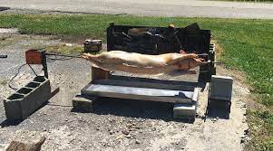 Que vous soyez trente, ou plus de cent personnes le cochon à la broche est la viande parfaite pour épater vos convives. Recette Farce Et Marinade Pour Cochon A La Broche You Barbecue Org