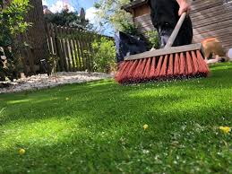 Sumc kunstrasen rasenteppich für garten grasmatte künstlicher rasen rollrasen kunststoffrasen gras. Kunstrasen Richtig Pflegen Premium Kunstrasen De