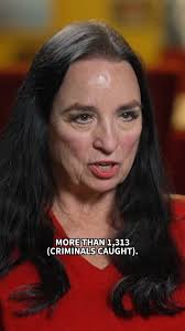 In 2023, Laura Everett Bowling and her daughter Sarah discovered they were  assigned the same dorm room at Miami University in Ohio, three decades  apart. The pairing was random — and very