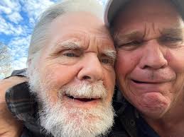 My new favorite picture of my Dad (and me!). GREAT memories. ❤️