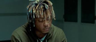 Black & white continues the theme of goodbye & good riddance with an ode to codeine, cocaine, and other addicting drugs. Juice Wrld Premieres Black White Official Music Video Front Row Live Entertainment