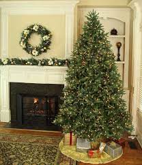 Best 7 Chic Christmas Tree Decorations On A Budget Wonderful Artificial Christmas Christmas Tree Shop Pre Lit Christmas Tree Best Artificial Christmas Trees