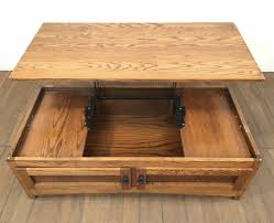 With exceptional durability, this coffee table offers a conversion varnish that protects this elegant piece from water, oil, alcohol and even nail polish. Sold Price Traditional Mission Style Lift Top Coffee Table January 6 0121 10 00 Am Mst