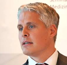 ARZT UND KRANKENHAUS 3