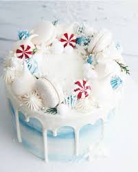 We included holiday and birthday cake ideas, plus tricks that will help you design a cake for any occasion. 29 Creative And Stylish Winter Wedding Cakes Amaze Paperie Christmas Desserts Christmas Cake Christmas Cake Decorations