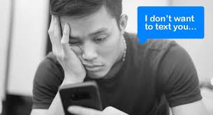 9 Texting Signs That A Man Just Isn T Interested In You Relationship Rules