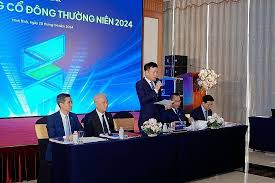 1 ngân hàng ĐHĐCĐ chỉ có 20 cổ đông tham dự
