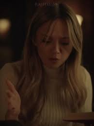 Taylor Swift Cullen Row Edit