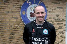 Henrik pedersen (born 10 june 1975) is a retired danish footballer who played as a striker for silkeborg if, bolton wanderers and hull city. Henrik Tomrer Pedersen Midtjyllands Avis