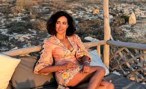 Select from premium caterina balivo of the highest quality. Caterina Balivo Selfie Senza Trucco Qualcosa Non Va Sul Viso Hai Mai Pensato Di Toglierla