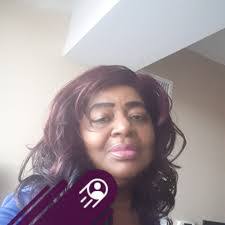 Carolyn Page's Instagram, Twitter & Facebook