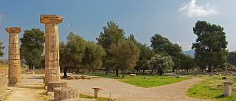 The altis, or sacred precinct, enclosed a level space about 200 m (about 660 ft) long by nearly 177 m (nearly 580 ft) broad. Dica De Viagem Olimpia Grecia Tz Viagens