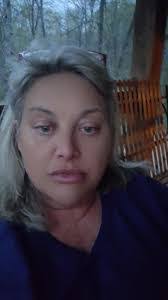 Shannon Botts's Instagram, Twitter & Facebook