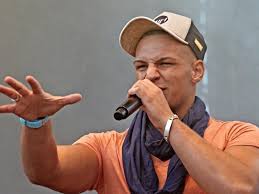 November 2002 von dem fernsehsender rtl ausgestrahlt wurde. Dsds Comeback Pietro Lombardi Sitzt 2019 In Der Jury