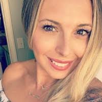 Lisa Simard's Instagram, Twitter & Facebook