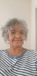 Good morning. I've just discovered this group. Like many of you, I was born  without olfactory buds and have never been able to smell. I live in France  today and am a