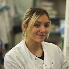 Robin Truman's Instagram, Twitter & Facebook