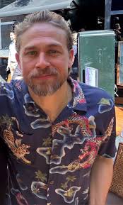 I will be visiting 10 cities this Christmas 🎁🎄 Where do you want me to  come first ? Let me your thoughts Happy new month to y'all 🥰 Peace and  love 💕