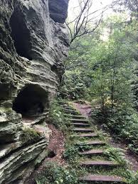 Dies ist ein teil des müllerthal trails, der qualitätswanderweg der region kleine luxemburger schweiz, ein stück der route zwei. Echternach Luxemburg Beliebte Routen Alltrails