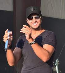 Hat And Sunglasses Hot Luke Bryan Music Luke Bryan Country Singer