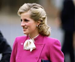 Rare Pictures Of Princess Diana With Long Hair Long Hair Styles Princess Diana Princess Diana Pictures