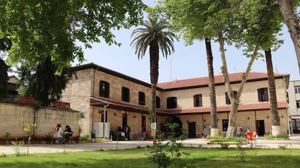 KAMPÜSLERİMİZ - TOROS UNIVERSITESI