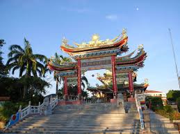 It is a home to about 200,000 inhabitants. Simalajau Beach Bintulu Chinese Temple Sarawak Borneo Chinese Temple