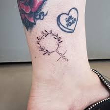Most lion tattoos have a very masculine touch to it; Floral Female Symbol Art Artist Ink Tattoo Tattooartist Tattooapprentice Design Flash Linework Roses Ros Feminist Tattoo Tattoos Line Work Tattoo
