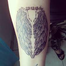 Tattoo Avant Bras Ailes D Ange Avec La Date De Naissance De Mon Fils 3 Geometric Tattoo Tattoos Tatoos