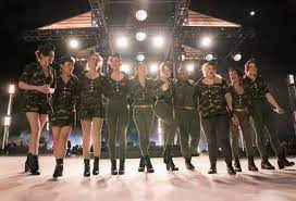 But when they get the chance to reunite for an overseas uso tour. Pitch Perfect 3 Trailer Kritik Bilder Und Infos Zum Film