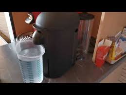 Il suffit de remplir le réservoir d'un mélange composé de 50 % d'eau et de comment détartrer une cafetière nespresso krups ou magimix avec le mode détartrage ? Detartrage Nespresso Video Detartrer Une Cafetiere Nespresso