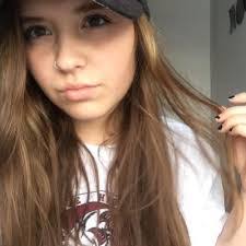 Isabella Dion's Instagram, Twitter & Facebook