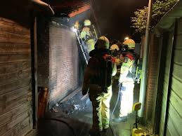 Winkels in de ferdinand bolstraat gewoon bereikbaar en open, ondanks werkzaamheden kruispunt met ceintuurbaan. Weer Een Rij Containers In Vlammen Op In Deventer Woonwijk Deventer Destentor Nl