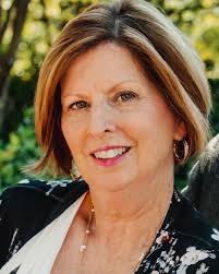 My sweet mom went to heaven last Wednesday. After watching her these last 4  years I'm truly glad she has finally found her healing. I imagine her mind  now fully clear, her