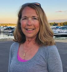 Leah Cruse's Instagram, Twitter & Facebook