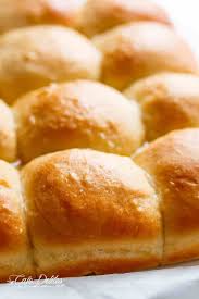 Easy Soft Dinner Rolls No Mixer Egg Free Dinner Rolls Homemade Buns Homemade Rolls