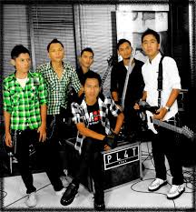 Am f jangan kau bersedih, tunggu aku sayang dm g am sambutlah aku di pintu surga. Chord Gitar D Paspor Sahabat Python