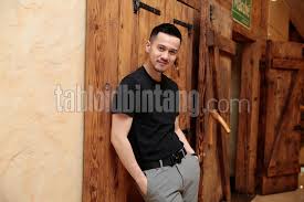 Agni pratistha yang merupakan puteri indonesia 2006 akhirnya memilih ryan anthony sebagai. Herjunot Ali Memundurkan Target Menikah Demi Karier Tatjana Saphira Tabloidbintang Com