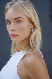 Brooke Parry's Instagram, Twitter & Facebook