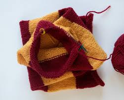 We've got over 105,000 designs perfect for your favorite geek, scientists, comic lovers and more. Harry Potter Hogwarts Gryffindor Scarf Pattern Leelee Knits