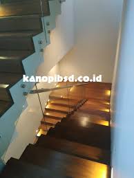 Jaya stainless merupakan perusahaan yang mampu memproduksi railing stainless dan railing besi dengan desain. Railing Tangga Kaca Stainless Steel Gading Serpong Tangerang Kanopi Bsd