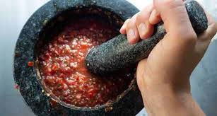 06:58 trancam atau salat jowo adalah sayuran mentah ,seperti urab atau gudangan.kalau trancam sayuran yamg di pakai tanpa di rebus atau. Sejarah Sambal Dalam Tradisi Nusantara Jauh Sebelum Portugis Datang Bawa Cabai