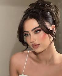 Tess Vincent (lovetesssaa)