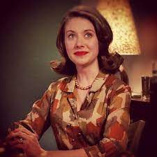 Pin By Stacie Westray On Alison Brie Mad Women Mad Men Characters Hair Flip