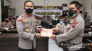 Hingga kini, belum ada respon dari pemerintah setempat terkait hal ini. Berita Tag Stiker