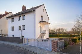 Finden sie ihr neues zuhause auf athome. Hauskauf Gross Zimmern Von Immoprofi Andre Zahedi E K