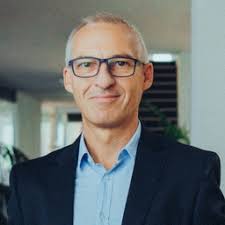 Mitarbeitende von DCCS GmbH