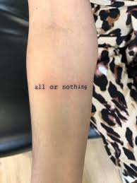 Loretta maxine schrijver (new york, 16 mei 1956) is een nederlandse televisiepresentatrice. Tattoo Piercing Studio Rise Above Publicaciones Facebook
